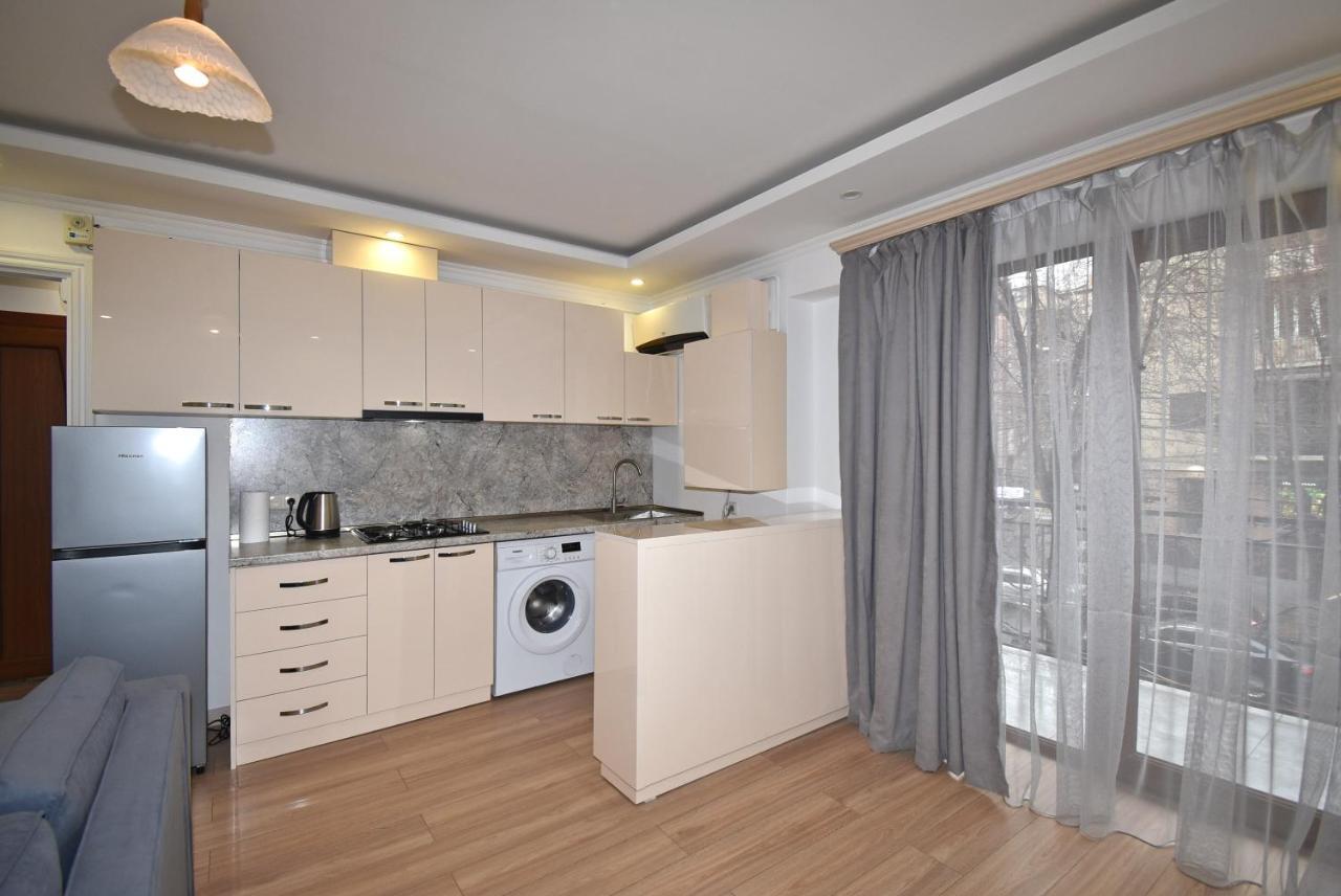 19Tumanyan Excellent Apartment In The Centre Of Capital Erivan Exterior foto