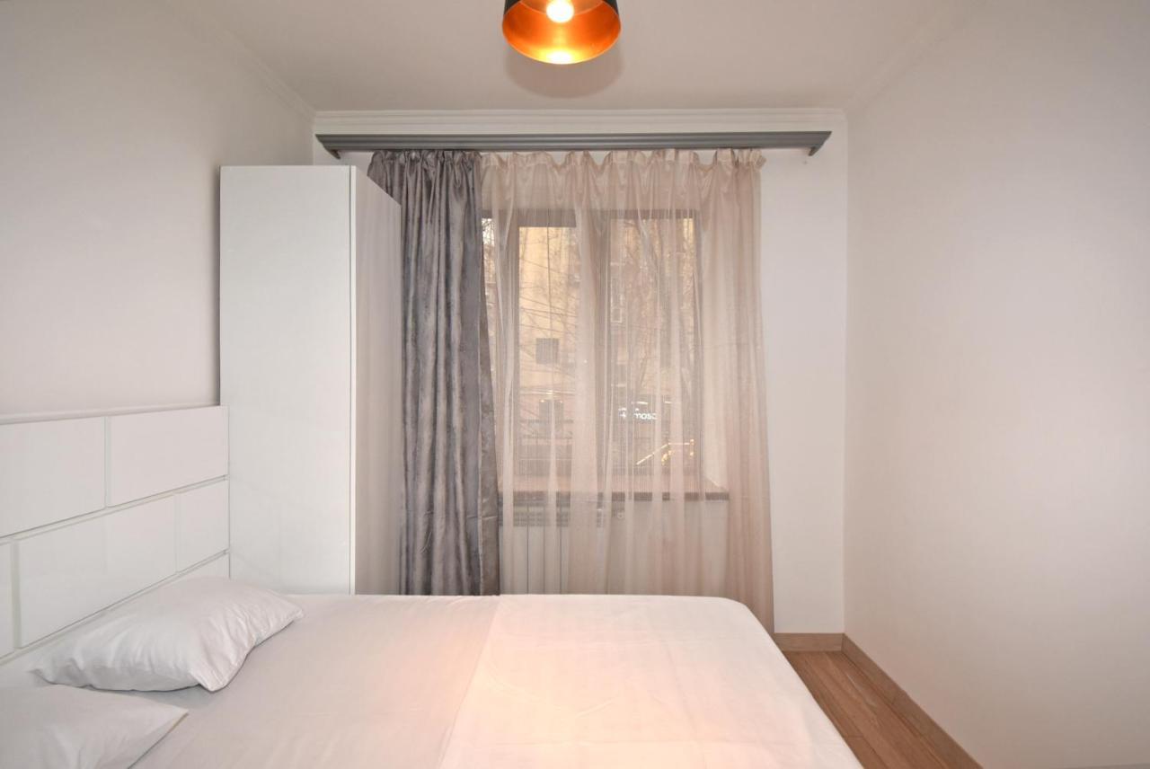 19Tumanyan Excellent Apartment In The Centre Of Capital Erivan Exterior foto